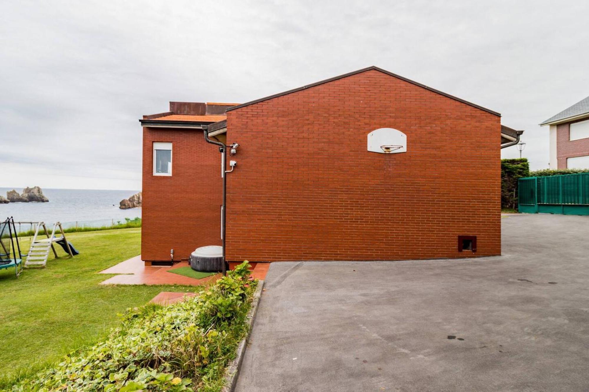 Spacious House With Sea View In Liencres + Jacuzzi المظهر الخارجي الصورة