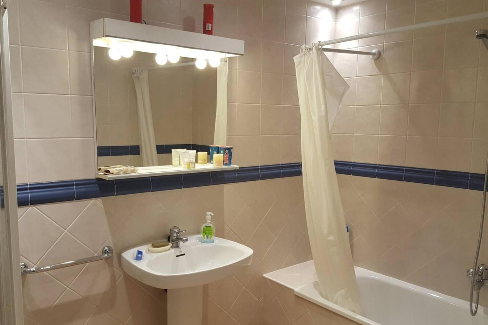 Spacious House With Sea View In Liencres + Jacuzzi المظهر الخارجي الصورة